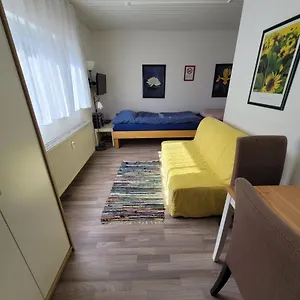 Apartment Messezimmer Am Thewissenweg Düsseldorf